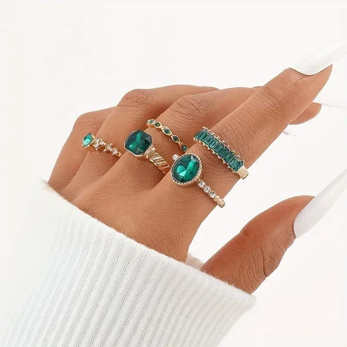 Zarina Exquisite Emerald Ring Set