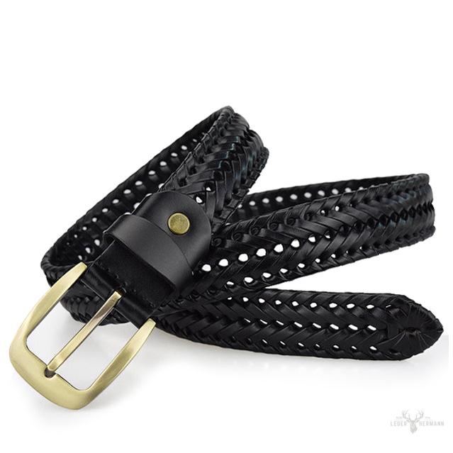 Elegant braided leather belt for a chic look