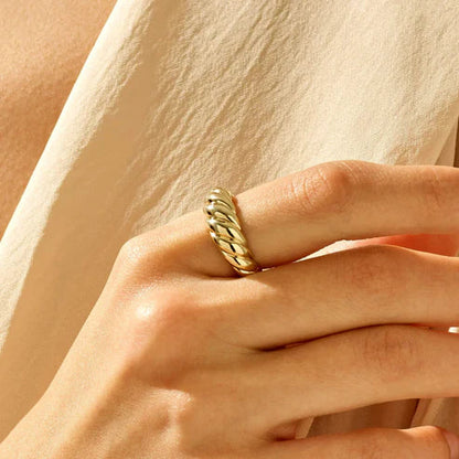 Croissant Ring