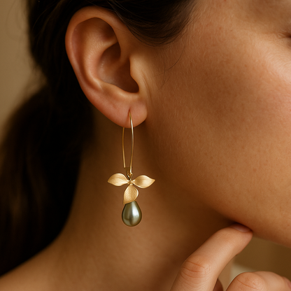 Erzulie | Earrings with Golden Leaf