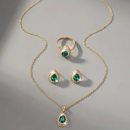 Noémie Glastra Jewelry Set