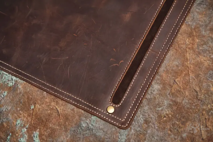 Zarino Jewellery's Mouse Pad and Shelf