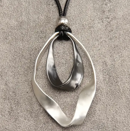 Vintage women's necklace with more adjustable leather strap