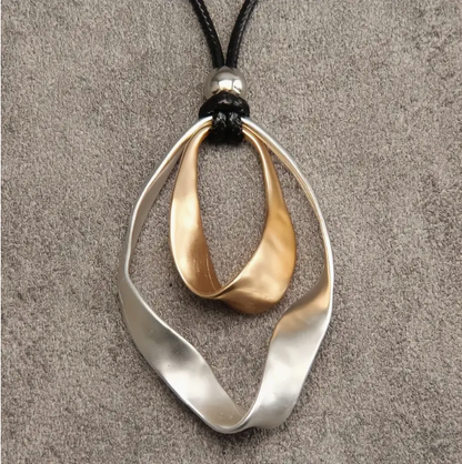 Vintage women's necklace with more adjustable leather strap
